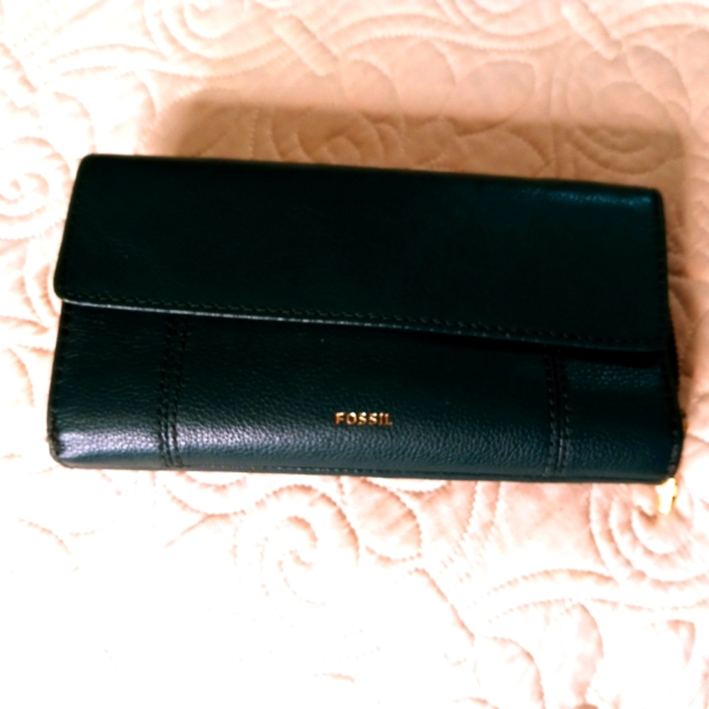 Fossil Jori Expandable Pebble Leather Wallet/Clutch-Dark Green
